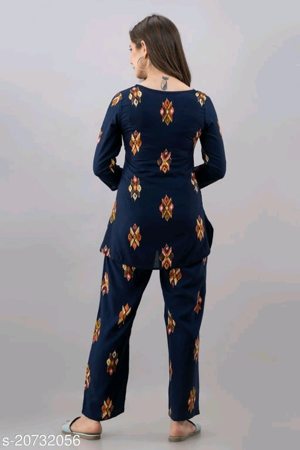 Women rayon night suit - XXL, available