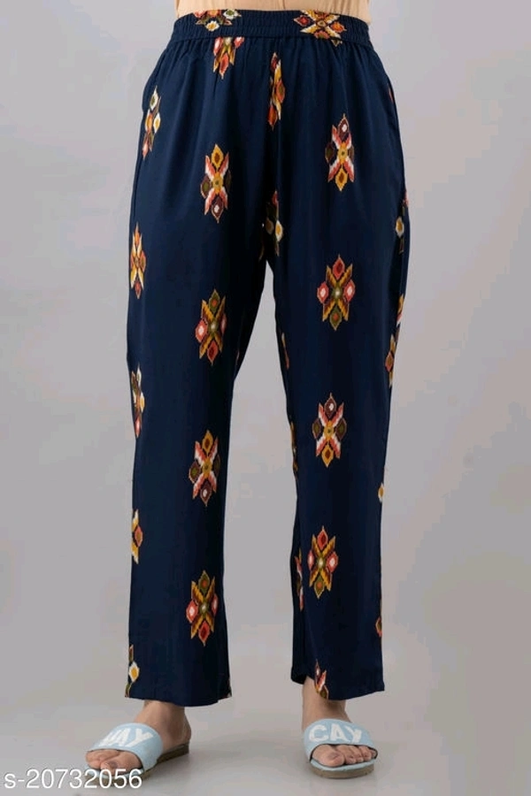 Women rayon night suit - XXL, available