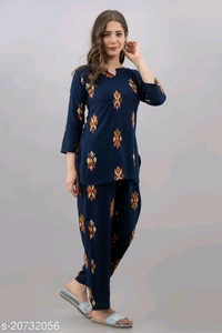 Women rayon night suit - XXL, available
