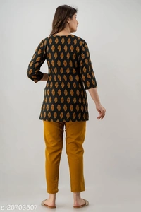 Divine Alluring Women Night suits - XXL, available