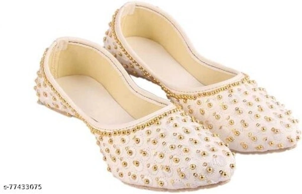 WHITE-MOTI Juttis & Mojaris - IND-8