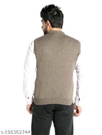 Men's Woolen Half Sleeve Desiner Solid Print Sweater - L