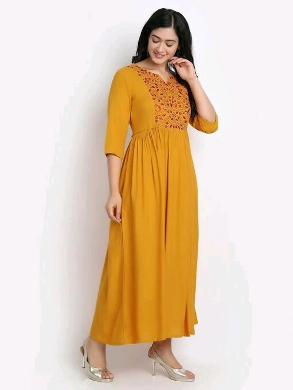 Aakarsha Ensemble Kurtis - M