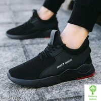 Sports shoes 
