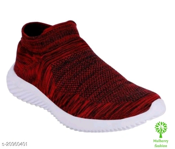 Sports shoes 