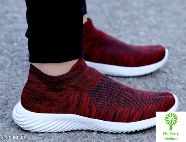 Sports shoes 