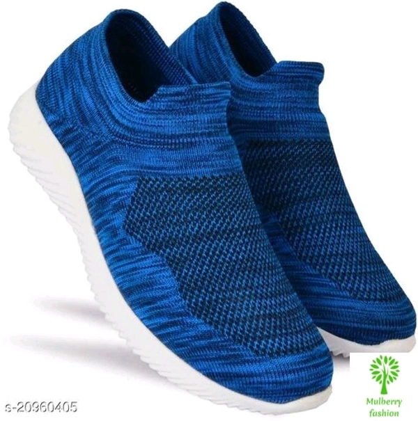 Sports shoes 
