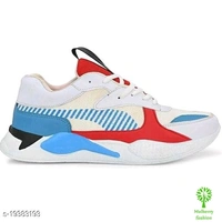 Sports shoes 