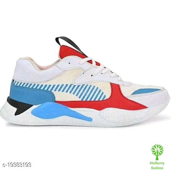 Sports shoes 