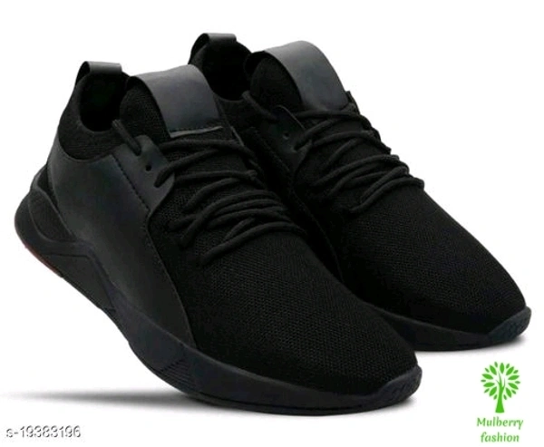 Sports shoes 