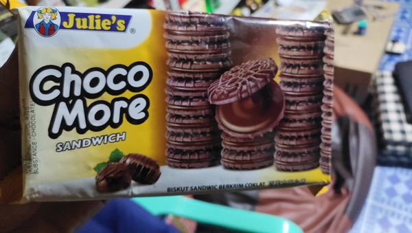 Julie's Choco More Sandwich - dark brown 
