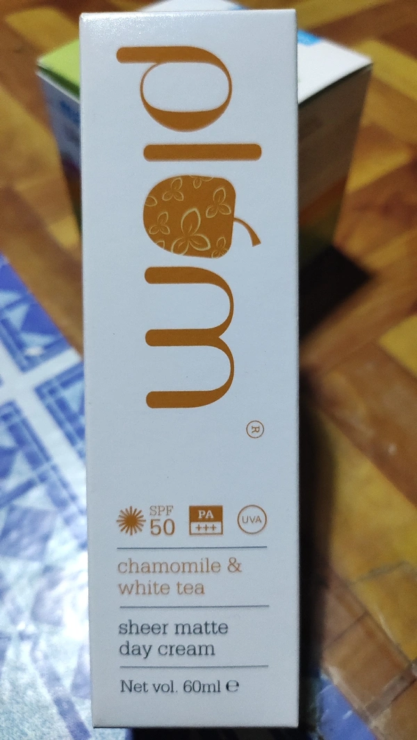 Plum Chamomile & White Tea Sheer Matte Day Cream Spf50++