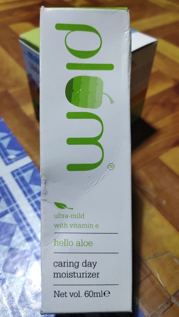 Plum Hellow Aloe Caring Day Moisturizer 