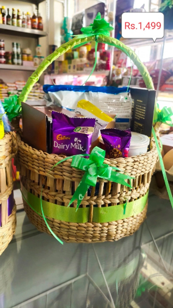 Basket Gift Hamper M