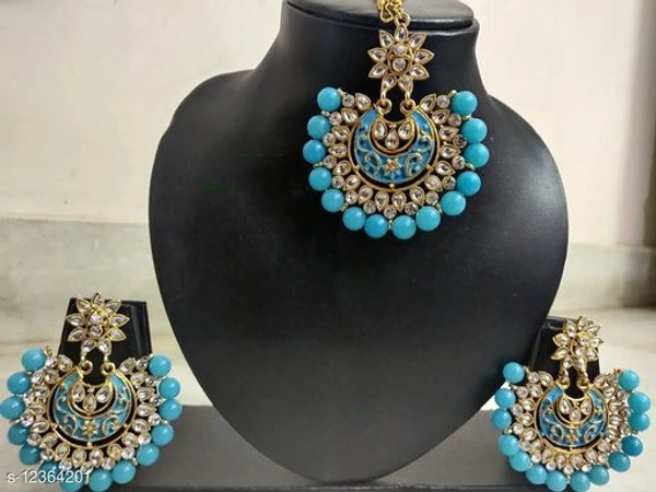 Bollywood Style Designer Earrings With Mang Teeka