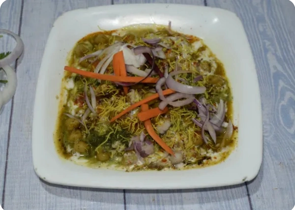 Samosha Chaat (1 Plate ) - Book and Get Fast Delivery. Call / whatsapp 8434963456