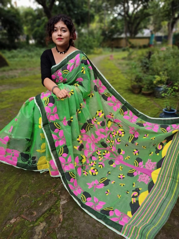 Jamdani Saree
