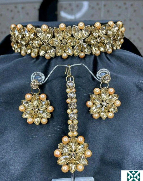 Women Naclace Set  - yellow, free size
