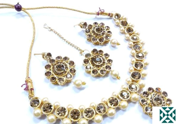 Women Jewellery Set  - white, free size