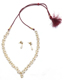 NIBRAS White Pearl Floral Necklace Set - B0B1N613YF