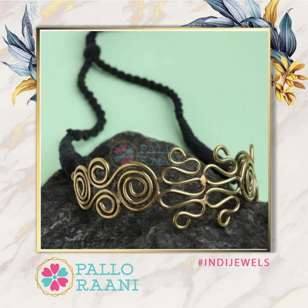 Mystic hasli necklace in brass - Adjustable, gold