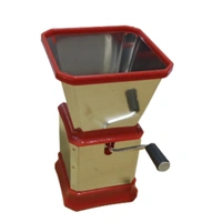 italica chilli cutter - steel and red