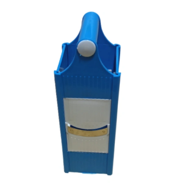 ultimate 4 in 1 Grater - blue and white