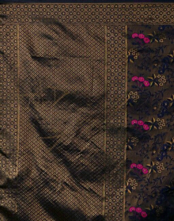 Trendy Benarasi Silk Saree