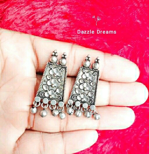 Oxidized Stud