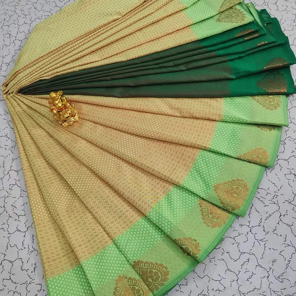 Gayathri Sarees - SK360
