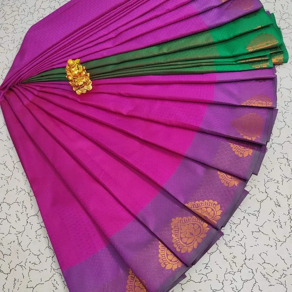 Gayathri Sarees - SK366