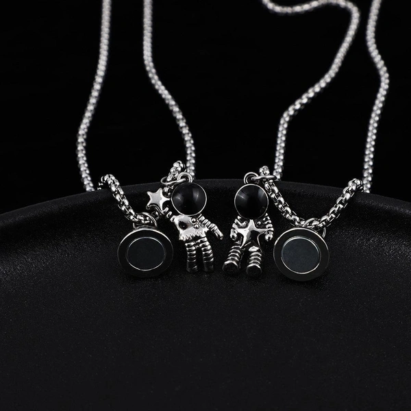 Astronaut Round Lockets - 