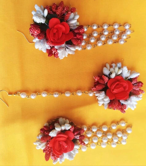 Elegant Flower Jewellery | Fashionable Mangtika with earrings | Flower Jewels | Bridal Jewellery | Flower Earrings and Mangtika Set | Haldi Jewelry | Wedding Religious Jewelry | Women Jewellery