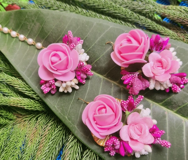 Elegant Flower Jewellery | Fashionable Mangtika with earrings | Flower Jewels | Bridal Jewellery | Flower Earrings and Mangtika Set | Haldi Jewelry | Wedding Religious Jewelry | Women Jewellery