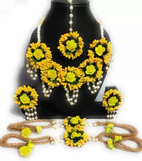 Elegant Flower Jewellery | Fashionable Mangtika with earrings | Flower Jewels | Bridal Jewellery | Flower Earrings and Mangtika Set | Women Floral Jewellery for Haldi and religious festivals | Flower jewelery for haldi marriage ceremony - Yellow