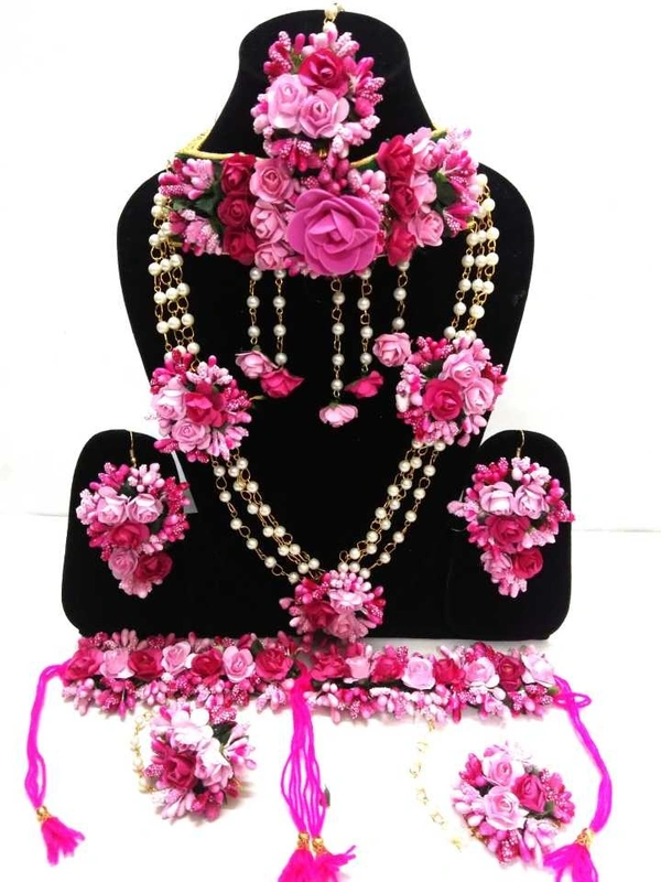 Elegant Flower Jewellery | Fashionable Mangtika with earrings | Flower Jewels | Bridal Jewellery | Flower Earrings and Mangtika Set | Women Floral Jewellery for Haldi and religious festivals | Flower jewelery for haldi marriage ceremony