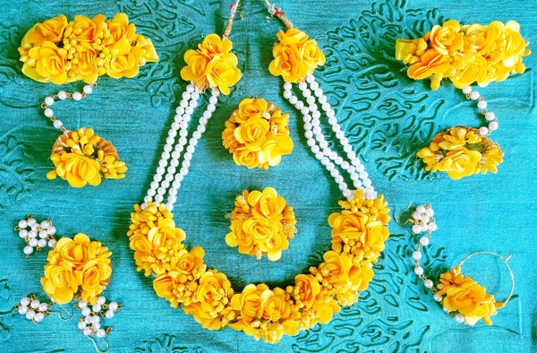 Elegant Flower Jewellery | Fashionable Mangtika with earrings | Flower Jewels | Bridal Jewellery | Flower Earrings and Mangtika Set | Women Floral Jewellery for Haldi and religious festivals | Flower jewelery for haldi marriage ceremony