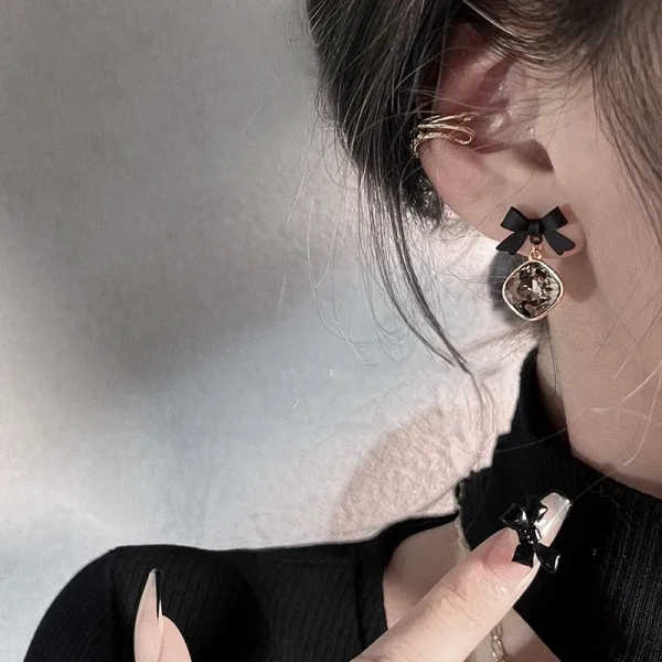 Earring For Women | Earring For Girl | Western Earring | Party Wear Earring - Free size, Black, 1 pair