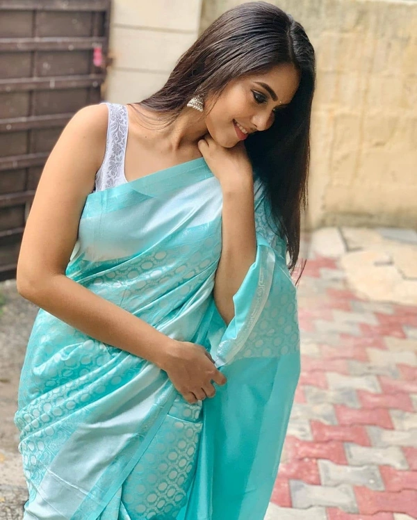 Designer Kanjeevaram Saree With Blouse Piece - Free Size