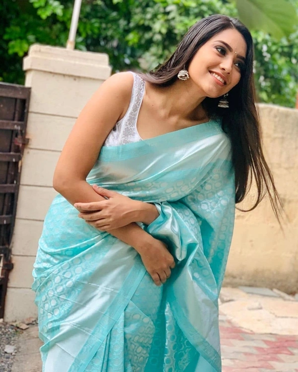 Designer Kanjeevaram Saree With Blouse Piece - Free Size