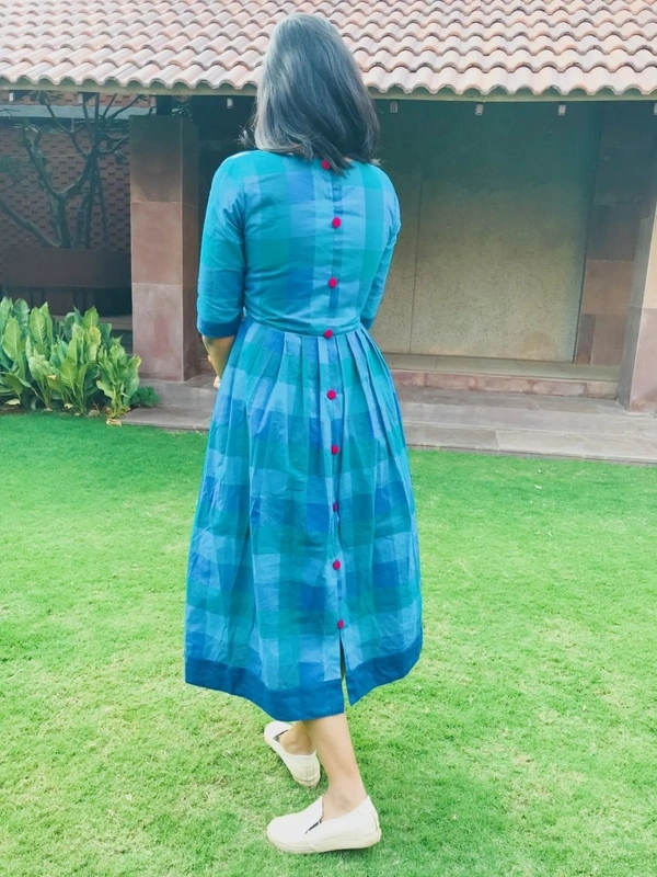 Shades Of Blue Checks Dress - M