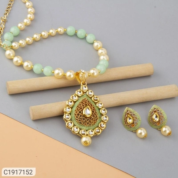 Pretty Gold Plated & Stone Necklace Set - Black, free