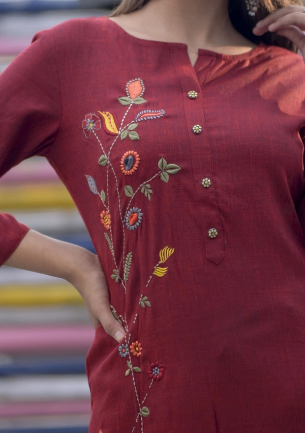 Fabulous Embroidery Rayon Kurti - L