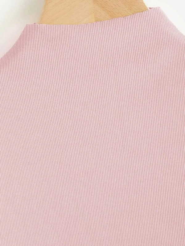Ribbed High Neck Cropped Tee - cotton, M (Bust Size: 36 in) 