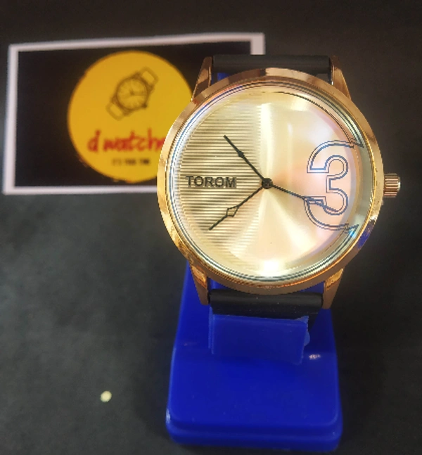 TOROM 40 - BLACK | GOLDEN