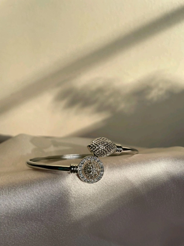Rishiya Silver Kada