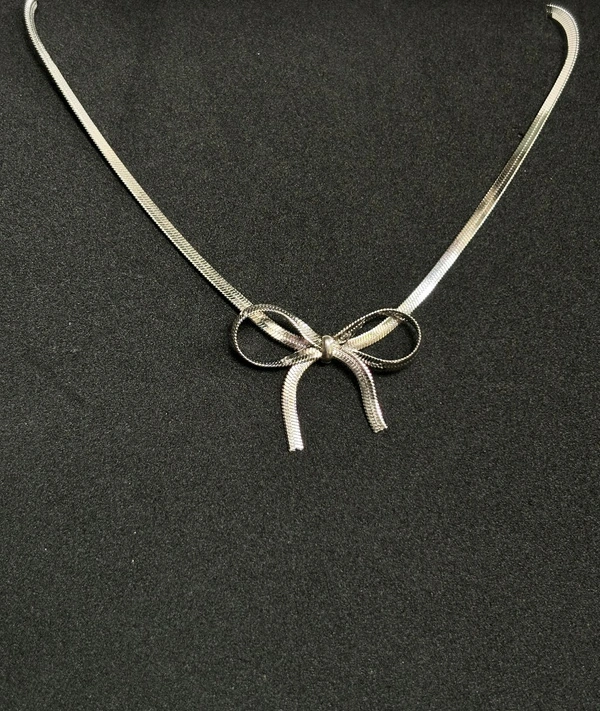 Silver Bow Chain Necklace