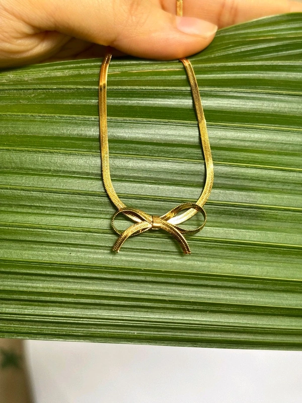 Bow Snake Chain Necklace 