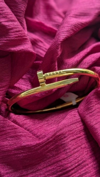 Nail Bracelet Golden