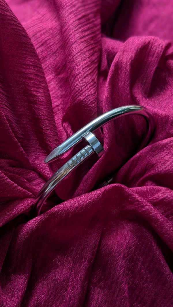 Nail Bracelet Silver 